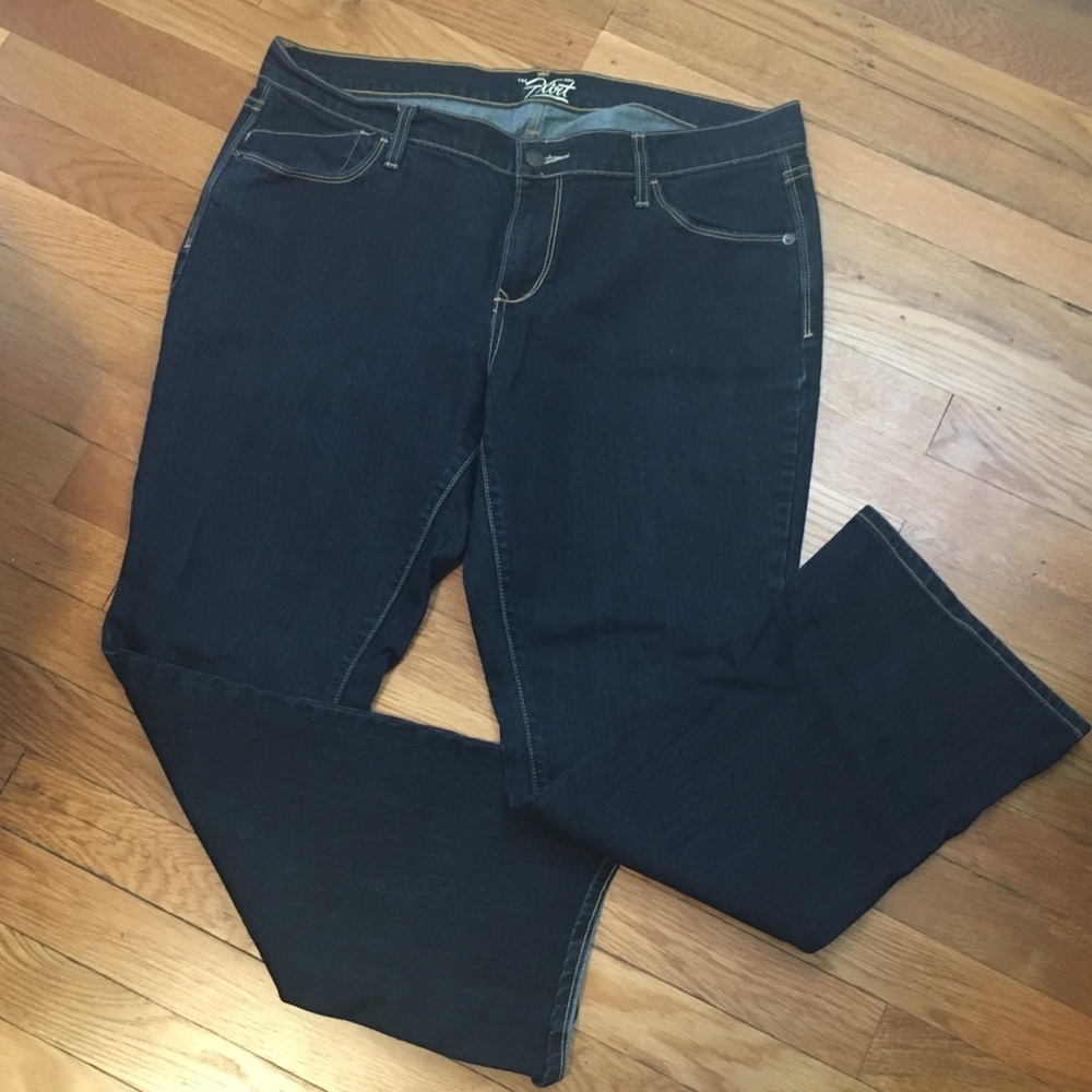 Old Navy Flirt Jeans Size 14